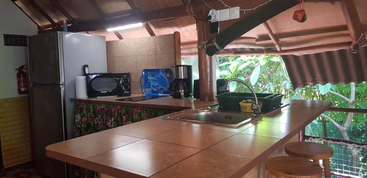 Location " La Pirogue " Maison D'Hotes A Moorea Хаапити Экстерьер фото